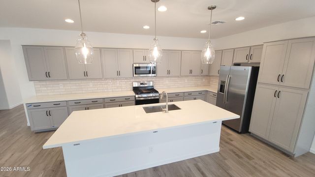 14818 W GRAY FOX Trail, Surprise, AZ 85387