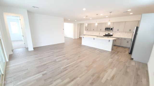 14818 W GRAY FOX Trail, Surprise, AZ 85387