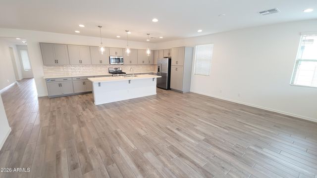 14818 W GRAY FOX Trail, Surprise, AZ 85387