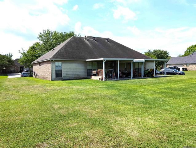 37156 Whitestone Ave, Geismar, LA 70734