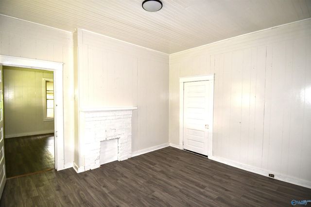 27 W Wilkinson Avenue, Gadsden, AL 35904