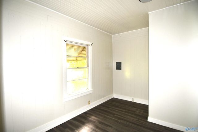27 W Wilkinson Avenue, Gadsden, AL 35904