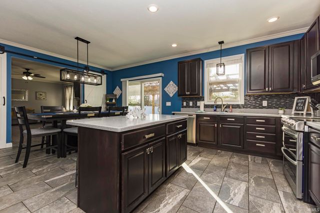 413 S Bridgewater Lane, Muncie, IN 47304