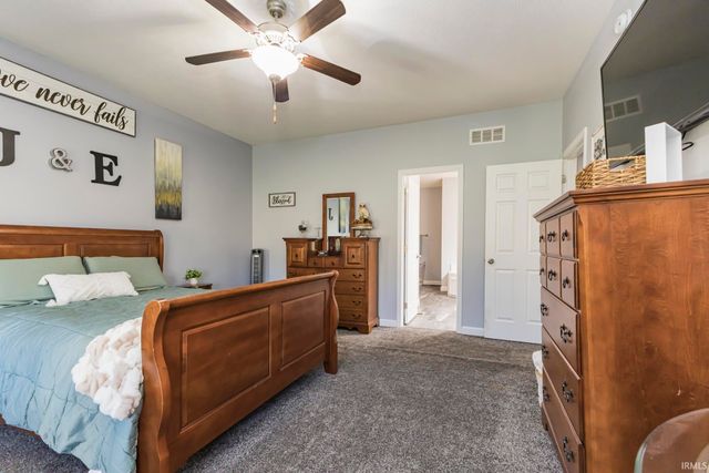 413 S Bridgewater Lane, Muncie, IN 47304