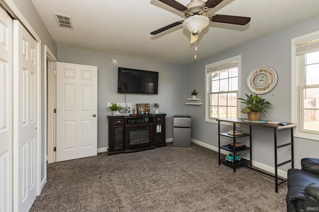 413 S Bridgewater Lane, Muncie, IN 47304