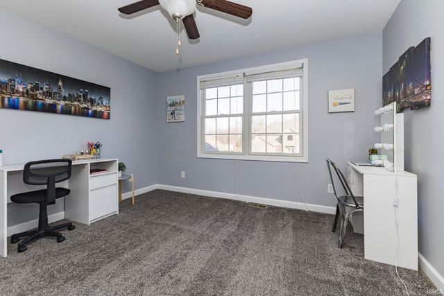 413 S Bridgewater Lane, Muncie, IN 47304