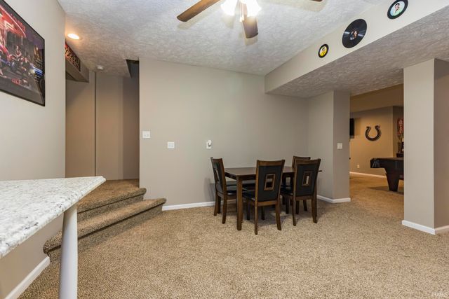 413 S Bridgewater Lane, Muncie, IN 47304