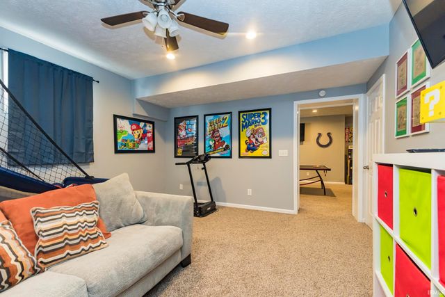 413 S Bridgewater Lane, Muncie, IN 47304