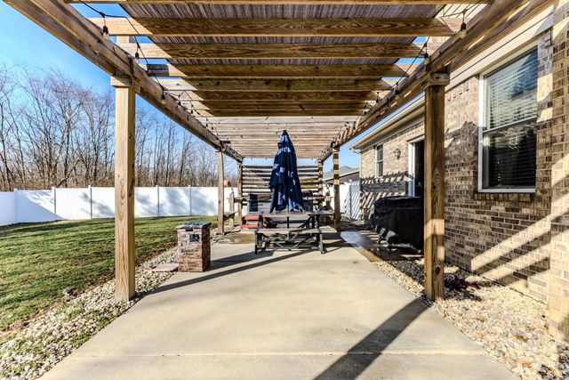 413 S Bridgewater Lane, Muncie, IN 47304