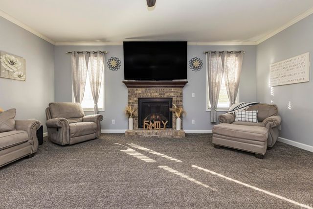 413 S Bridgewater Lane, Muncie, IN 47304