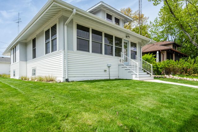 1804 S State Street, St. Joseph, MI 49085