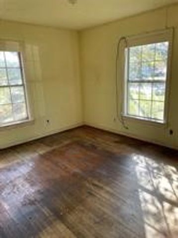 8361 Transit Street, Dallas, TX 75217