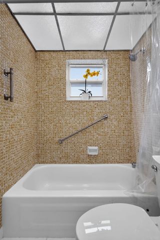 40 Burgundy A, Delray Beach, FL 33484