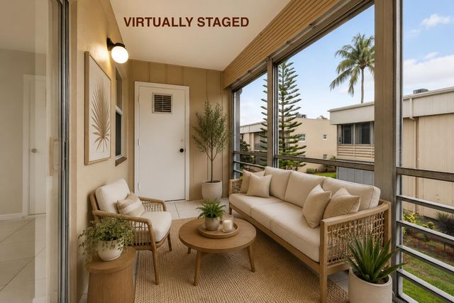 40 Burgundy A, Delray Beach, FL 33484