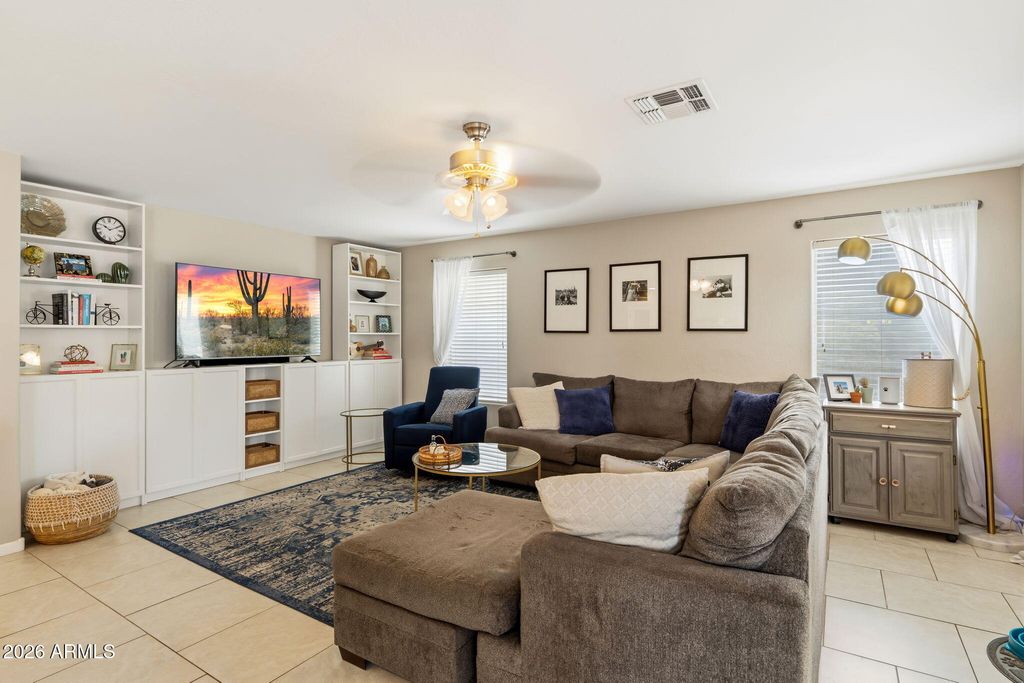 519 W ENCINAS Street, Gilbert, AZ 85233 — photo 2