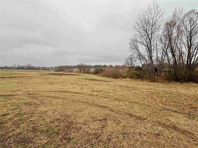 1011 N Limekiln Road, Oregon, IL 61061