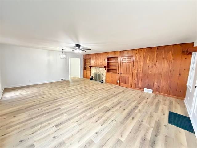 1011 N Limekiln Road, Oregon, IL 61061