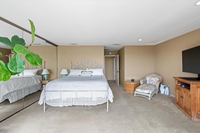 8764 Bluff Ln, Fair Oaks, CA 95628