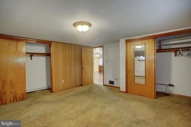 312 ROXBURY RD, Shippensburg, PA 17257