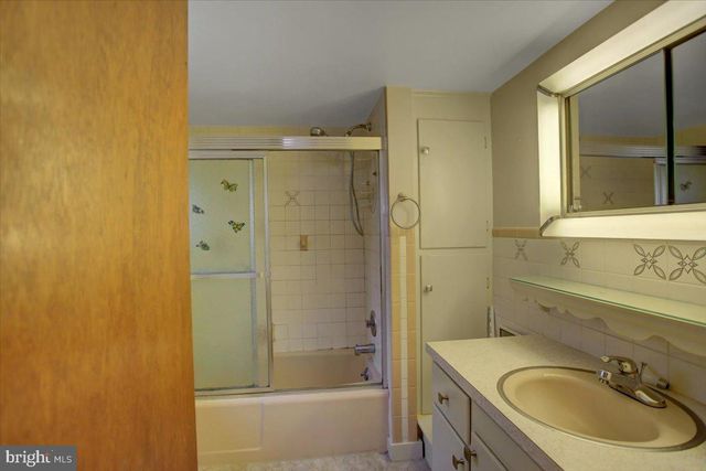 312 ROXBURY RD, Shippensburg, PA 17257