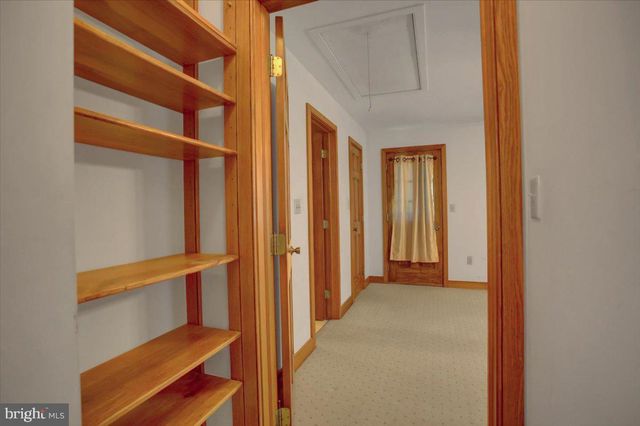 312 ROXBURY RD, Shippensburg, PA 17257