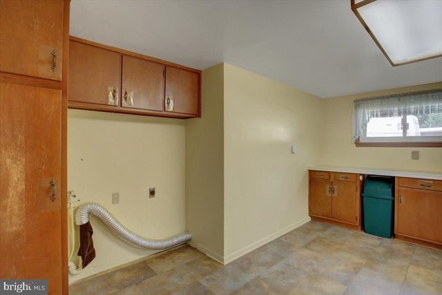 312 ROXBURY RD, Shippensburg, PA 17257
