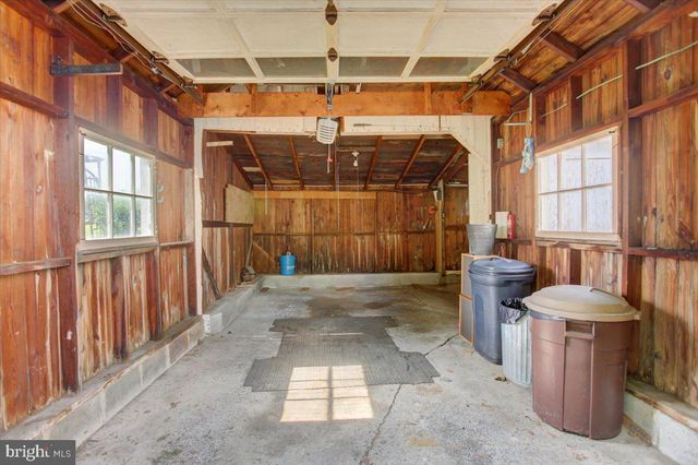 312 ROXBURY RD, Shippensburg, PA 17257