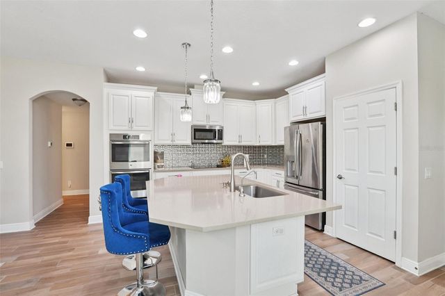 10740 PLEASANT KNOLL DRIVE, Tampa, FL 33647