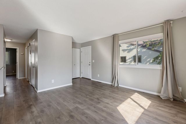 6034 72nd Lane N, Brooklyn Park, MN 55429