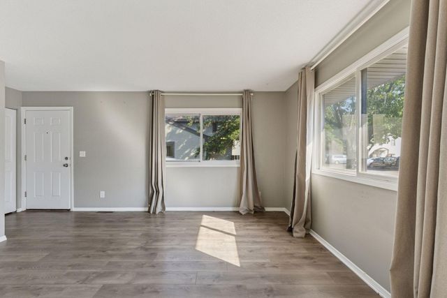 6034 72nd Lane N, Brooklyn Park, MN 55429