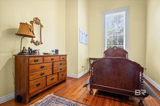 208 S Warren Street, Mobile, AL 36602