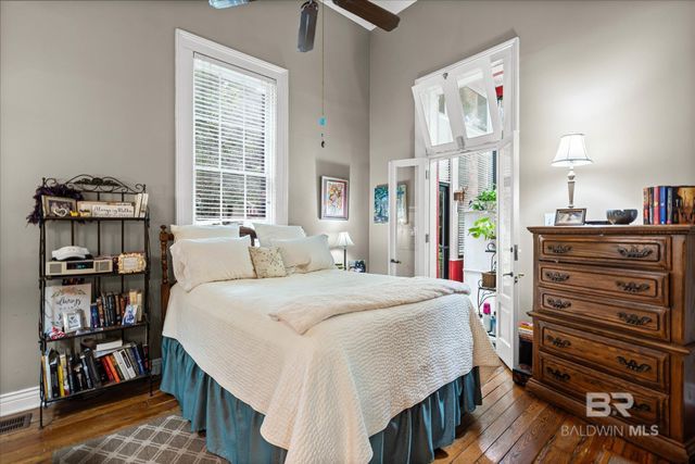 208 S Warren Street, Mobile, AL 36602