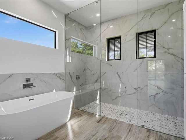 82 Tahiti RD, Marco Island, FL 34145