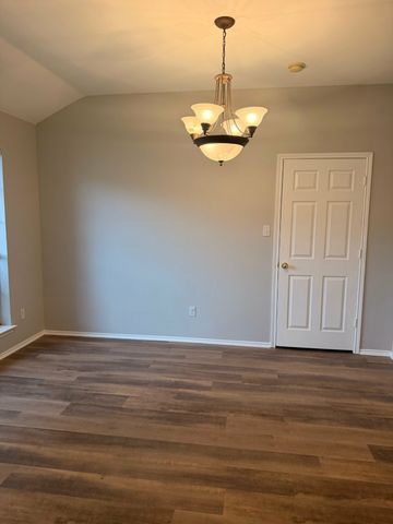 1619 Wintercrest Road, Grand Prairie, TX 75052