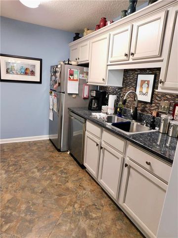 3938 Westridge Meadow Circle, Clemmons, NC 27012