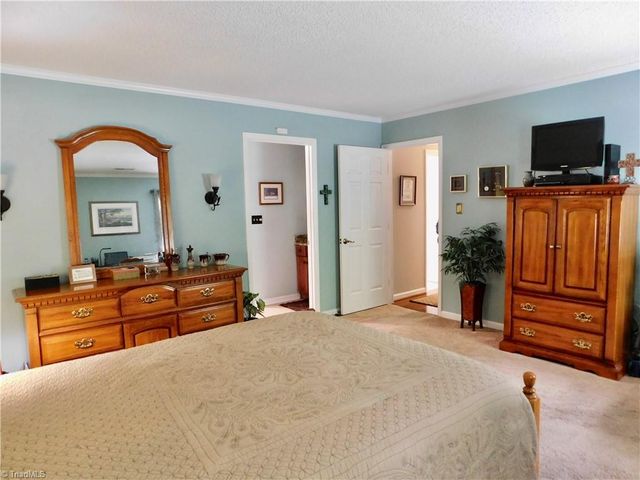 3938 Westridge Meadow Circle, Clemmons, NC 27012
