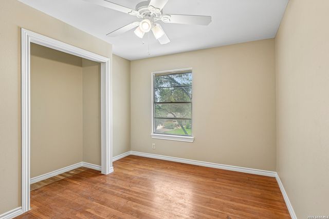 111 HANNASCH DR, San Antonio, TX 78213