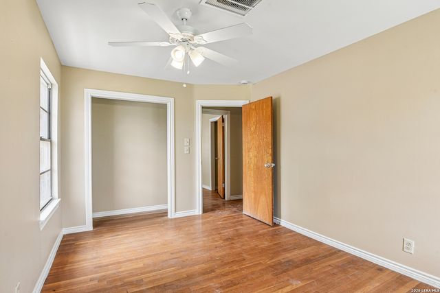 111 HANNASCH DR, San Antonio, TX 78213