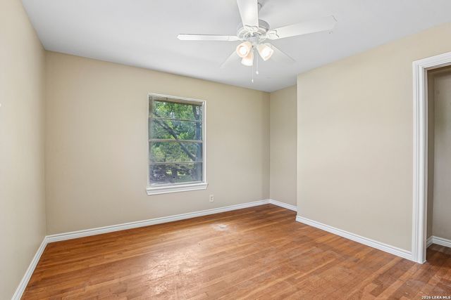 111 HANNASCH DR, San Antonio, TX 78213