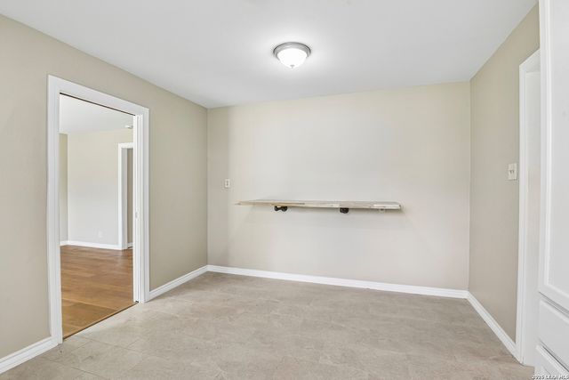 111 HANNASCH DR, San Antonio, TX 78213