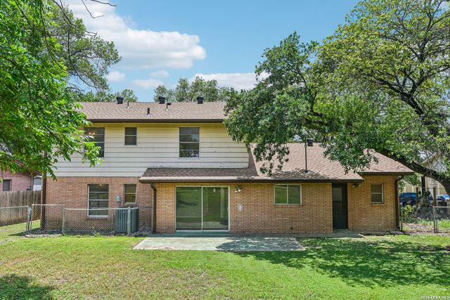 111 HANNASCH DR, San Antonio, TX 78213