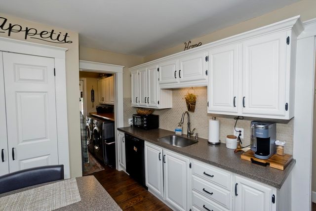 24-26 Gilman, Holyoke, MA 01040