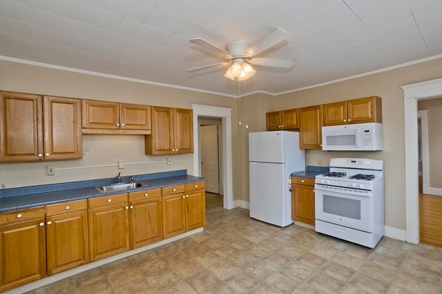 24-26 Gilman, Holyoke, MA 01040