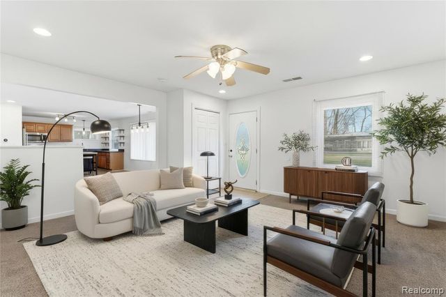 17391 George Washington Drive, Southfield, MI 48075