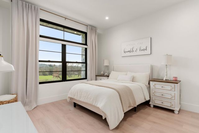 5035 Broken Bow Ln, Rescue, CA 95672