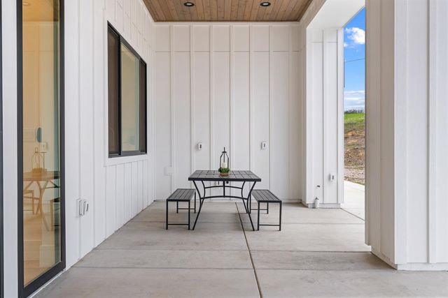 5035 Broken Bow Ln, Rescue, CA 95672