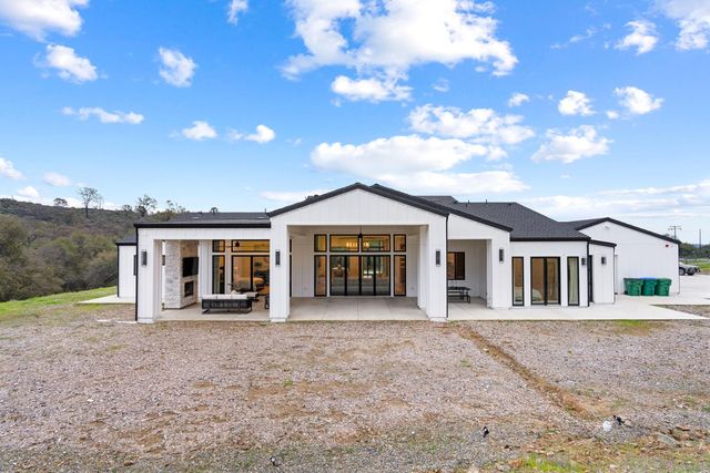 5035 Broken Bow Ln, Rescue, CA 95672