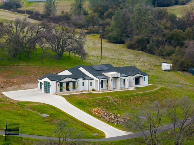 5035 Broken Bow Ln, Rescue, CA 95672