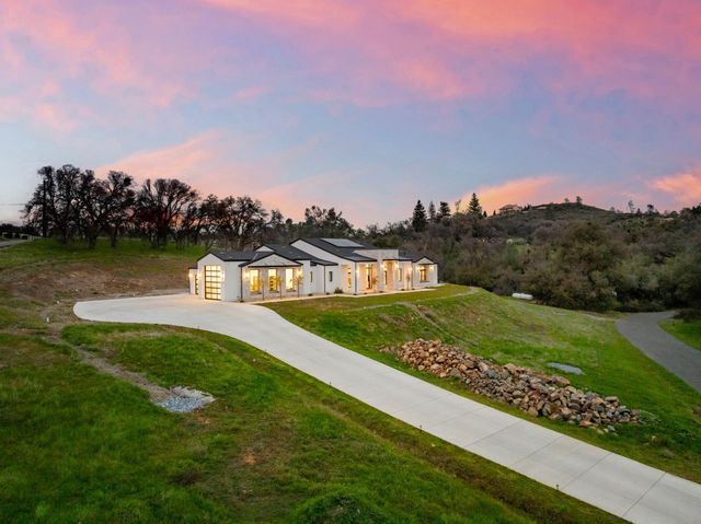 5035 Broken Bow Ln, Rescue, CA 95672