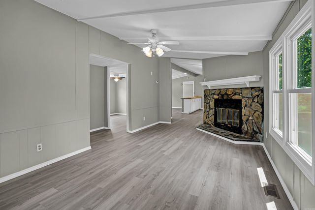 391 Briarwood Loop, Cabot, AR 72023